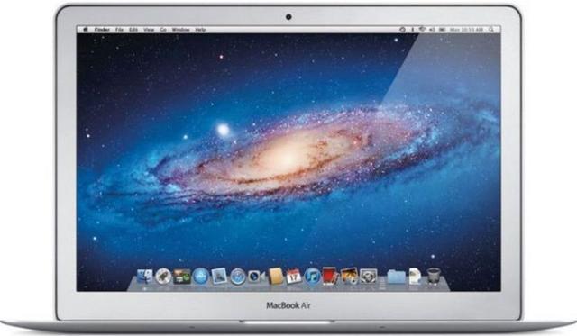 MacBook Air 2011 Intel Core i5 1.6GHz in Silver in Excellent condition