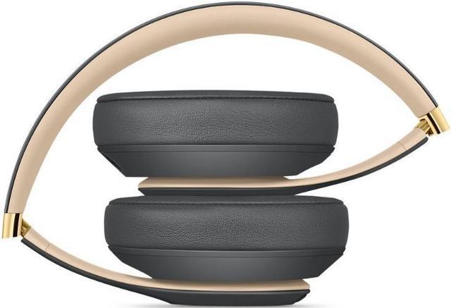 https://cdn.reebelo.com/pim/products/P-BEATSBYDRESTUDIO3WIRELESSOVEREARHEADPHONESSKYLINECOLLECTION/GRY-image-2.jpg