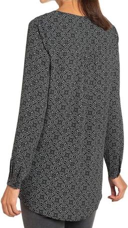 Chelsea & Theodore Women's Top Geo Print