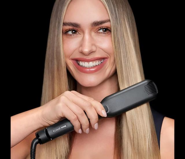 https://cdn.reebelo.com/pim/products/P-CLOUDNINETHEWIDEIRONHAIRSTRAIGHTENERC9L13/BLK-image-6.jpg