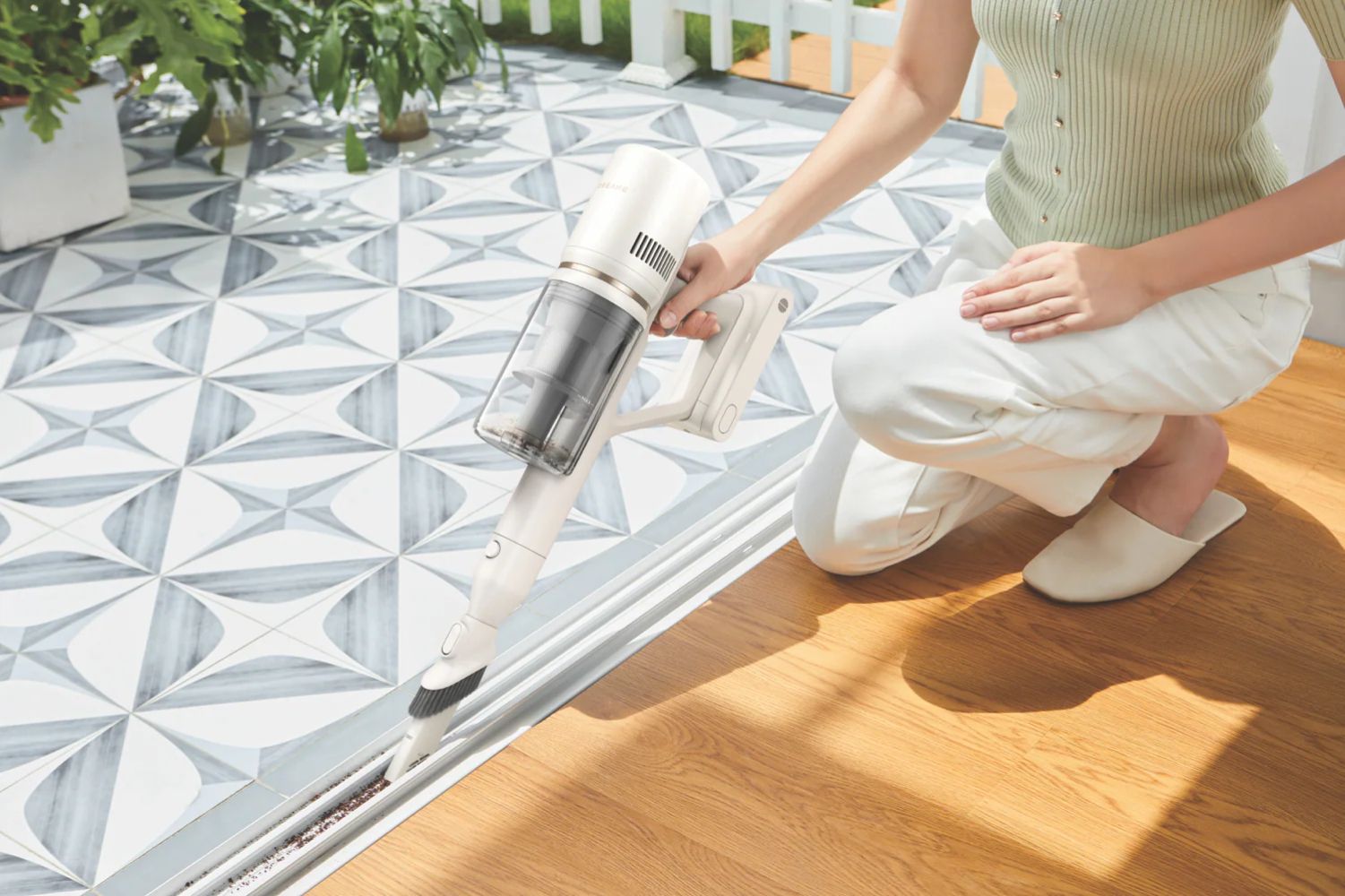 Dreame Z10 Cordless Stick Vacuum Cleaner - White