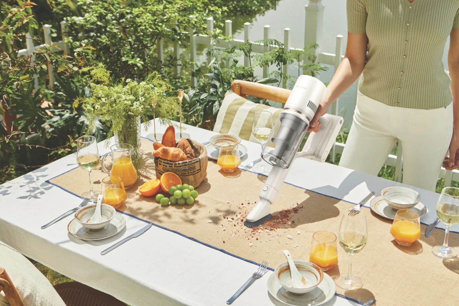 Dreame Z10 Cordless Stick Vacuum Cleaner - White