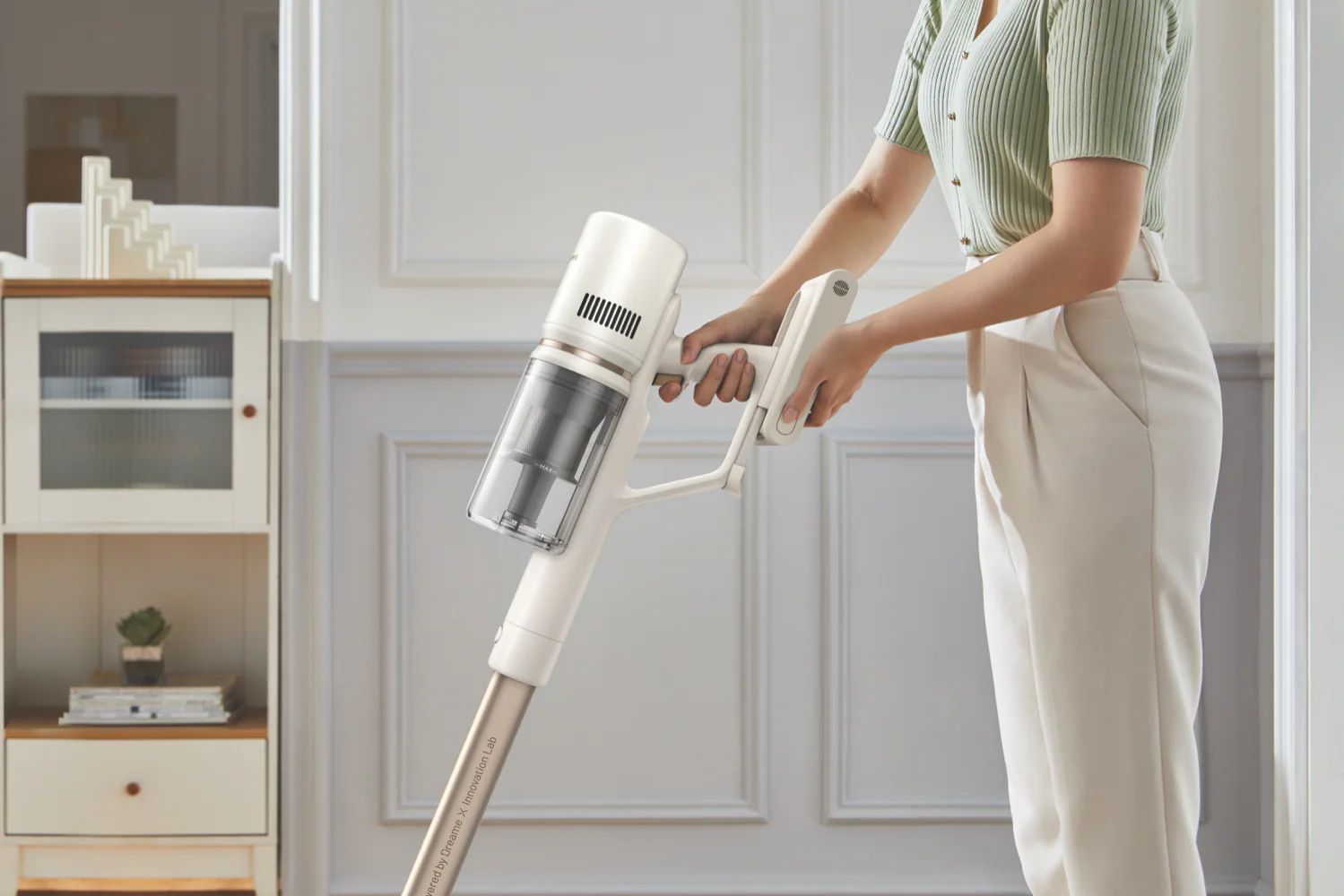 Dreame Z10 Cordless Stick Vacuum Cleaner - White