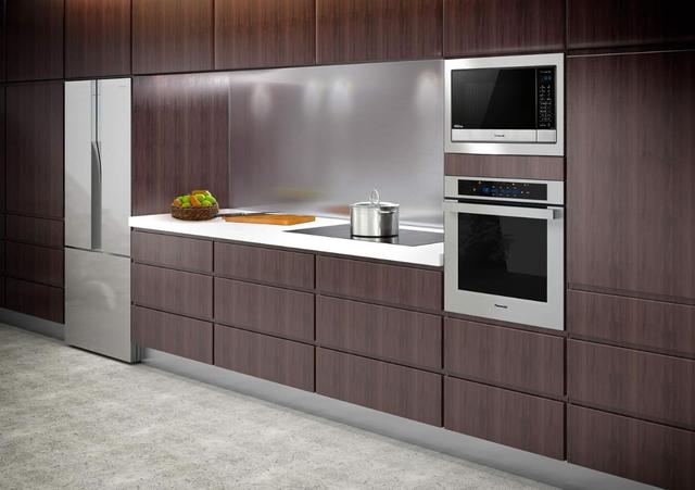 https://cdn.reebelo.com/pim/products/P-PANASONICNNST665B32LINVERTERMICROWAVEOVEN/SIL-image-7.jpg