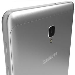 Galaxy Tab A (2017) 8.0-inch - 16GB - Cellular + WiFi - Silver