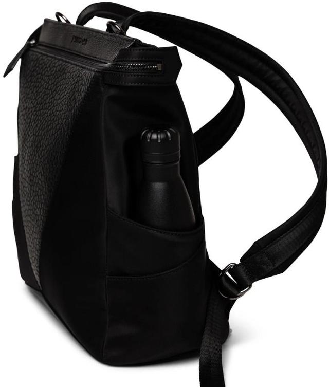 https://cdn.reebelo.com/pim/products/P-TOOTSANDCOEVERYTHINGSOLOBACKPACKCLASSICSIZE/BLA-image-2.jpg