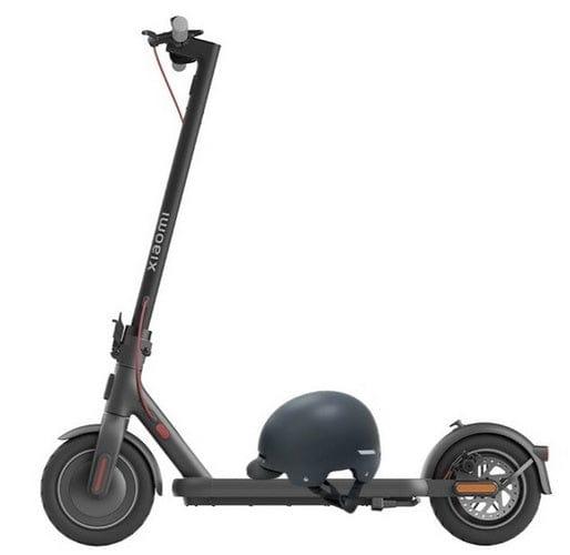 Xiaomi Scooter 4 with Password Lock in Black in Brand New condition